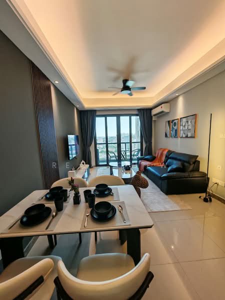 Kondominium untuk Disewa di R&F Princess Cove Phase 2-Seine Region - Real Chew - Living Room - PropertyGuru.com.my