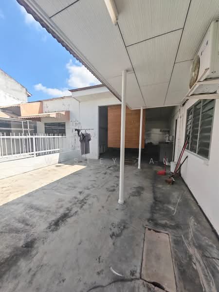 Rumah Berkembar untuk Dijual di Ujong Pasir (Melaka) - Wesley Tan - PropertyGuru.com.my
