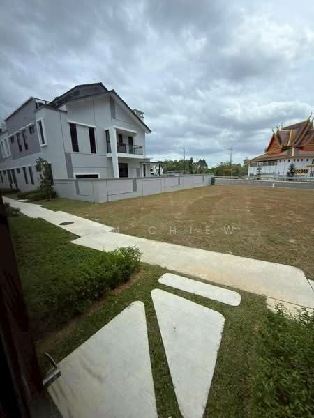 2-storey Terraced House for Sale in Taman Mount Austin (Tebrau) - Tom Chiew - Exterior - PropertyGuru.com.my