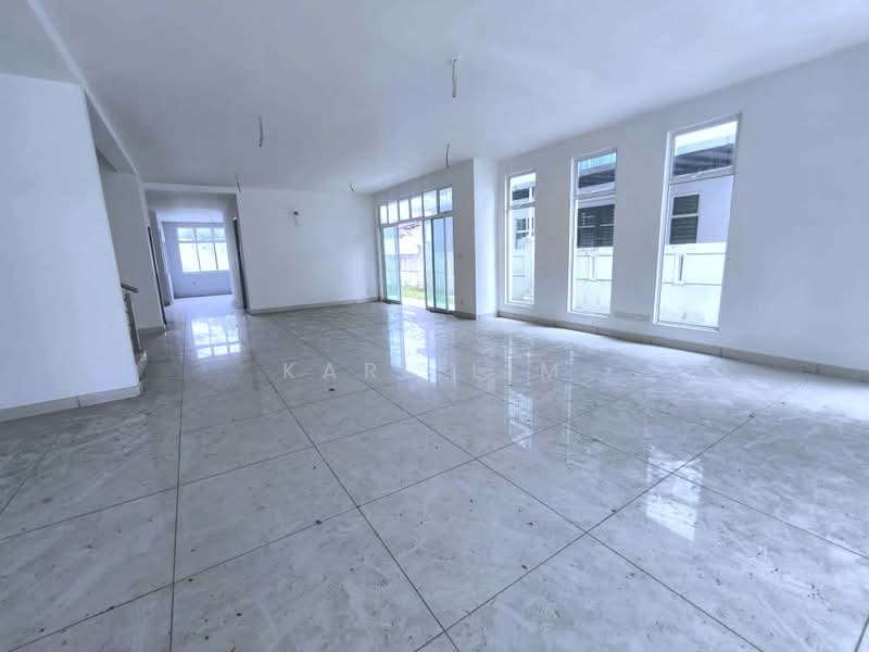 Rumah Berkembar untuk Dijual di Skudai (Johor) - Karl Lim - Living Room - PropertyGuru.com.my