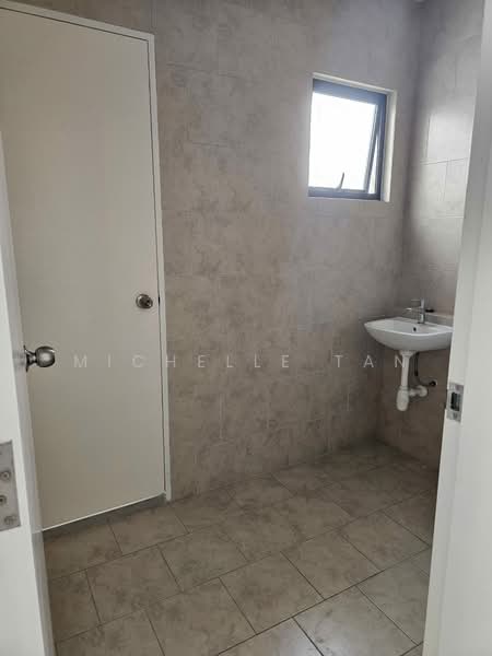 Rumah Teres 2 Tingkat untuk Dijual di Rawang (Selangor) - Michelle Tan - Bathroom - PropertyGuru.com.my