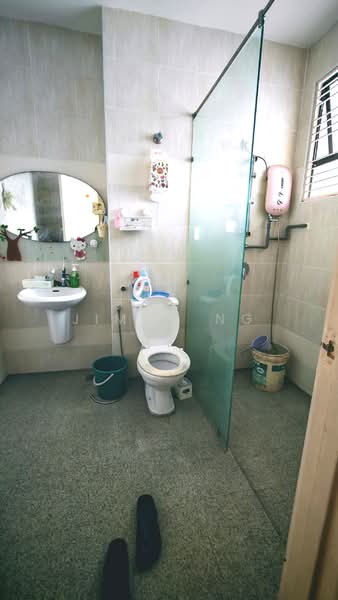 3-storey Terraced House for Sale in Taman Bukit Prima (Cheras) - Jimmy Ng - Bathroom - PropertyGuru.com.my