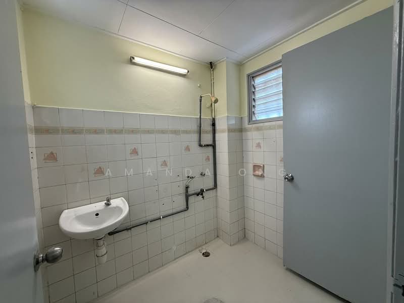 Rumah Teres 1.5 Tingkat untuk Dijual di Subang Jaya (Selangor) - Amanda Ong - Bathroom - PropertyGuru.com.my