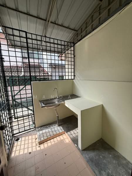 Rumah Teres 1.5 Tingkat untuk Dijual di Subang Jaya (Selangor) - Amanda Ong - Balcony - PropertyGuru.com.my