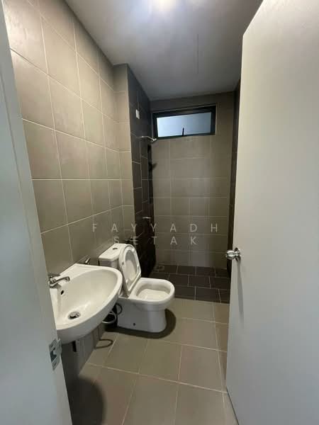 Servis Apartment untuk Disewa di Sunway Gandaria - Fayyadh Setak - Bathroom - PropertyGuru.com.my