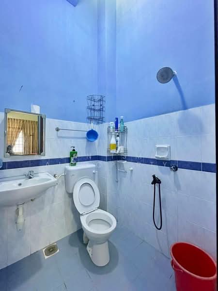 Rumah Teres 1 Tingkat untuk Dijual di Johor Bahru (Johor) - Azlan Ismail aiproperty - Bathroom - PropertyGuru.com.my