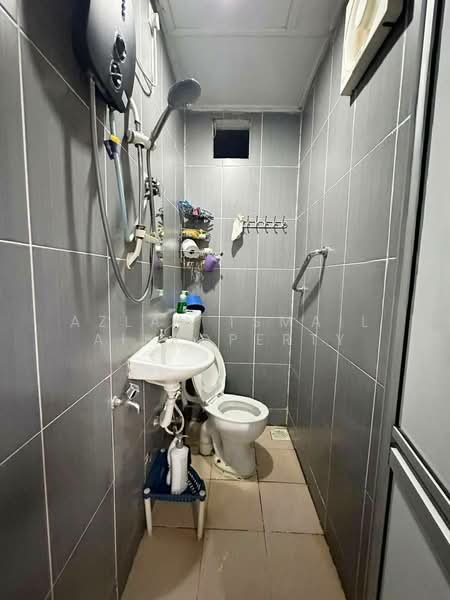 Rumah Teres 1 Tingkat untuk Dijual di Johor Bahru (Johor) - Azlan Ismail aiproperty - Bathroom - PropertyGuru.com.my