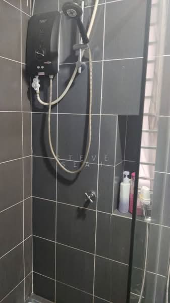 Pangsapuri untuk Dijual di Austin Regency (Pangsapuri Austin Perdana) - Steve Seah - Bathroom - PropertyGuru.com.my