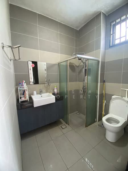 Semi-Detached House for Sale in Taman Impian Emas (Skudai) - Azlan Ismail aiproperty - Bathroom - PropertyGuru.com.my
