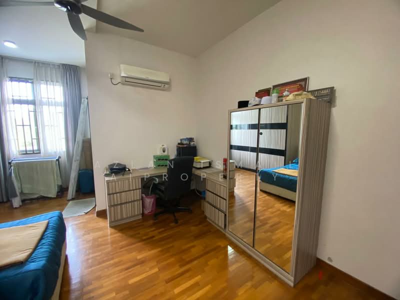 Semi-Detached House for Sale in Taman Impian Emas (Skudai) - Azlan Ismail aiproperty - Bedroom - PropertyGuru.com.my
