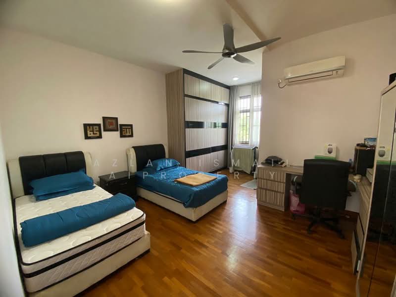 Semi-Detached House for Sale in Taman Impian Emas (Skudai) - Azlan Ismail aiproperty - Bedroom - PropertyGuru.com.my