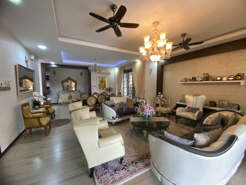 Semi-Detached House for Sale in Taman Impian Emas (Skudai) - Azlan Ismail aiproperty - Living Room - PropertyGuru.com.my