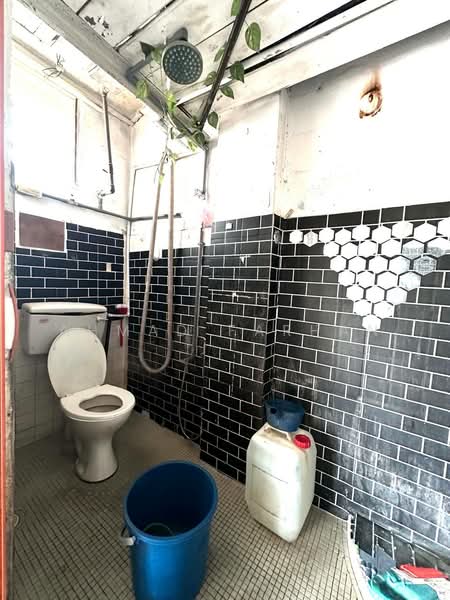 Rumah Flat untuk Dijual di Seksyen 10 Wangsa Maju - Ahmad Farhan - Bathroom - PropertyGuru.com.my