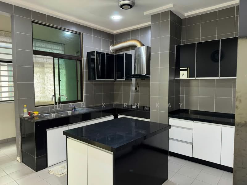 2-storey Terraced House for Sale in Bandar Bukit Raja (Klang) - Han Xern Kay - Kitchen - PropertyGuru.com.my