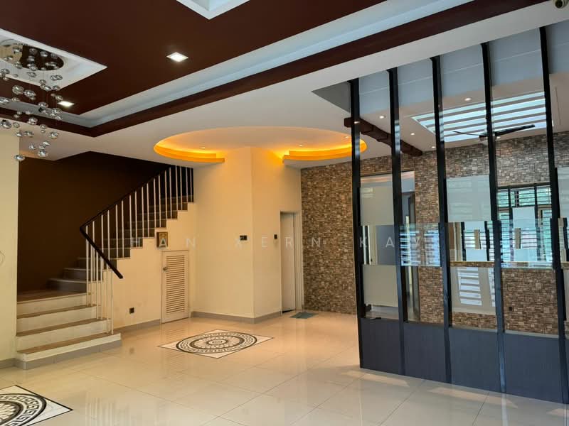 2-storey Terraced House for Sale in Bandar Bukit Raja (Klang) - Han Xern Kay - Entrance - PropertyGuru.com.my
