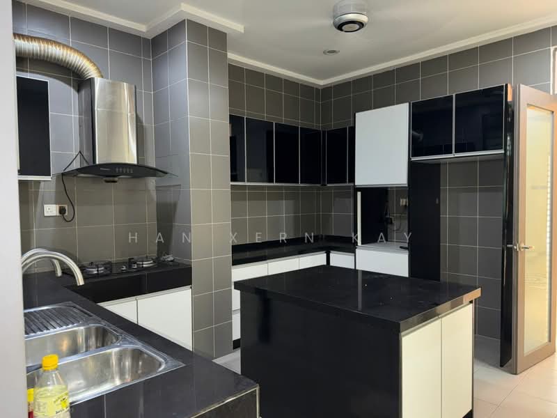 2-storey Terraced House for Sale in Bandar Bukit Raja (Klang) - Han Xern Kay - Kitchen - PropertyGuru.com.my