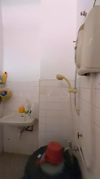 1-storey Terraced House for Sale in Taman Bukit Maluri (Kepong) - Kelly Lai - Bathroom - PropertyGuru.com.my