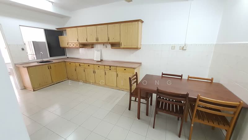 2-storey Terraced House for Rent in Usj 11 (Subang Jaya) - ERIC LEONG - Kitchen - PropertyGuru.com.my