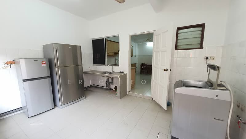 2-storey Terraced House for Rent in Usj 11 (Subang Jaya) - ERIC LEONG - Kitchen - PropertyGuru.com.my