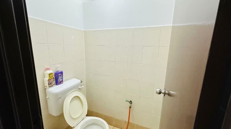 Pangsapuri untuk Dijual di Ixora - Dicson Liew - Bathroom - PropertyGuru.com.my