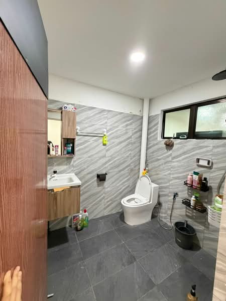 Rumah Teres 1 Tingkat untuk Dijual di Taman Sri Skudai (Skudai) - Annie Low - Bathroom - PropertyGuru.com.my