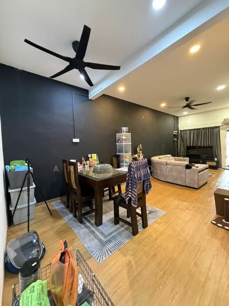 Rumah Teres 1 Tingkat untuk Dijual di Taman Sri Skudai (Skudai) - Annie Low - Living Room - PropertyGuru.com.my