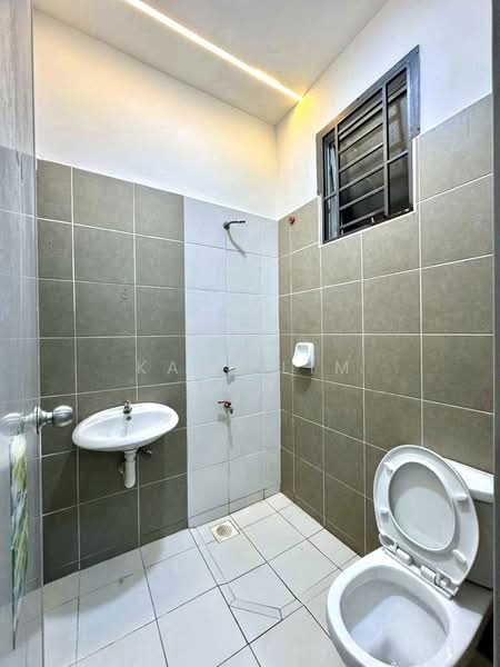 Rumah Teres 2 Tingkat untuk Dijual di Setia Eco Gardens (Gelang Patah) - Karl Lim - Bathroom - PropertyGuru.com.my