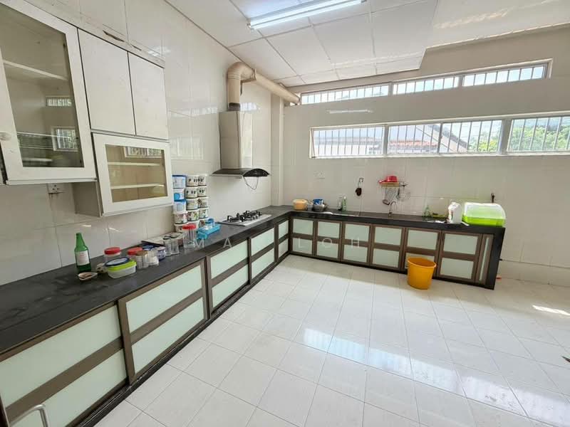 Semi-Detached House for Sale in Taman Perling (Perling) - Max Loh - Kitchen - PropertyGuru.com.my