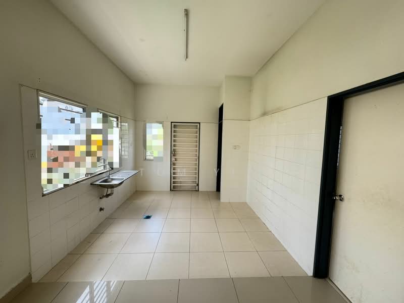 Rumah Teres 2 Tingkat untuk Dijual di Bandar Tasik Puteri (Rawang) - Tom Yip - Kitchen - PropertyGuru.com.my