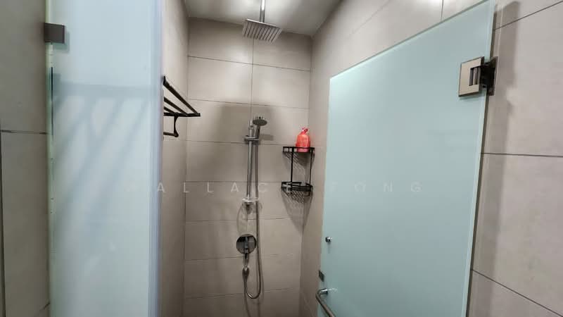 Pangsapuri untuk Dijual di Union Suites - Wallace Fong - Bathroom - PropertyGuru.com.my