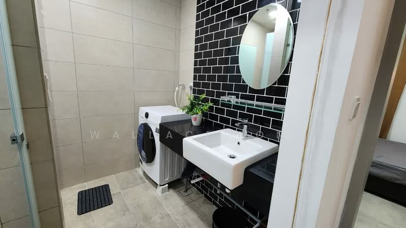 Pangsapuri untuk Dijual di Union Suites - Wallace Fong - Bathroom - PropertyGuru.com.my