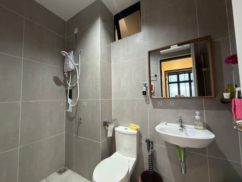 Service Residence for Rent at Skysuites @ Meldrum Hills - Janice Yong - Bathroom - PropertyGuru.com.my