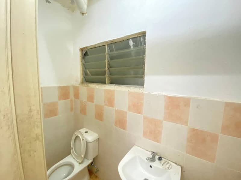 Pangsapuri untuk Disewa di Residensi Bistaria - Sean Lo - Bathroom - PropertyGuru.com.my