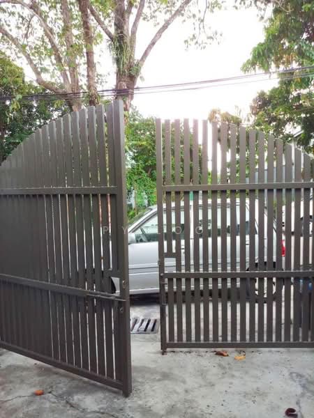 For Sale - Taman Ungku Tun Aminah