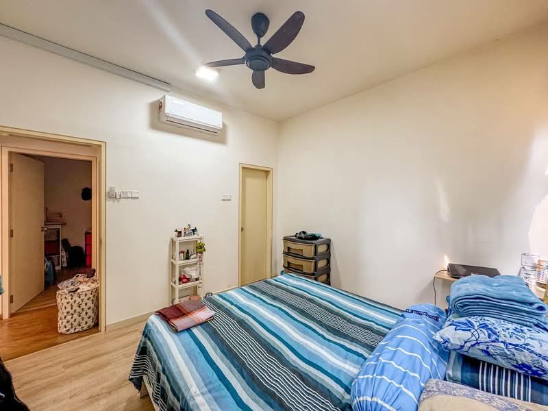 Condominium for Sale at Lakefront Homes - Arif Halim - PropertyGuru.com.my