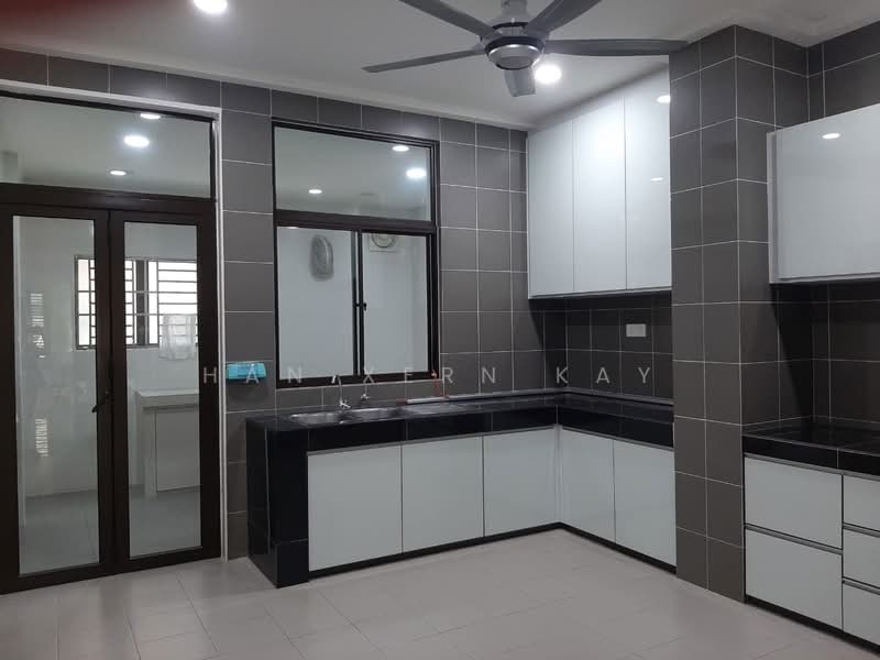 2-storey Terraced House for Sale in Bandar Bukit Raja (Klang) - Han Xern Kay - Kitchen - PropertyGuru.com.my