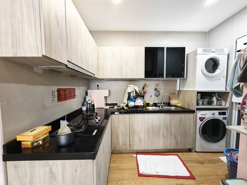 Service Residence for Sale at D'Secret Garden (Pangsapuri Kempas Indah) - Grace Low - Kitchen - PropertyGuru.com.my