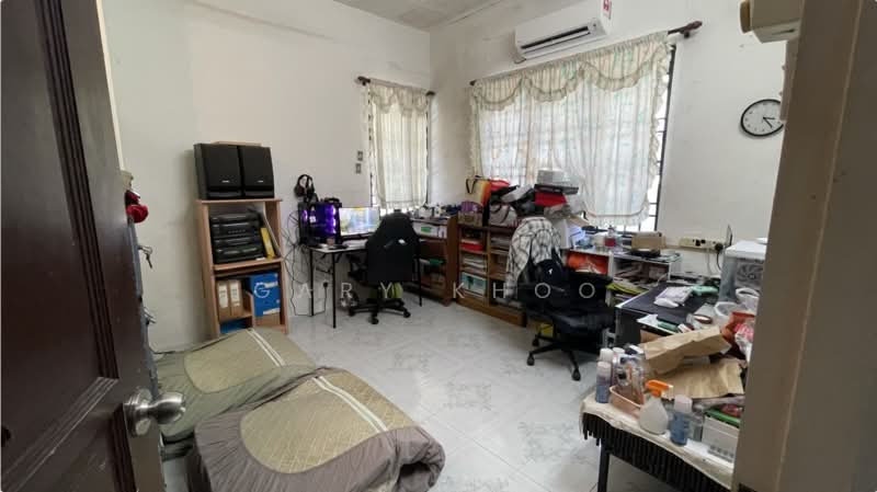 Semi-Detached House for Sale in Tanjung Tokong (Penang) - Gary Khoo - Study - PropertyGuru.com.my