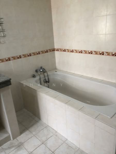 Bungalow for Sale in Sungai Long (Bandar Sungai Long) - Shanny Tan - Bathroom - PropertyGuru.com.my