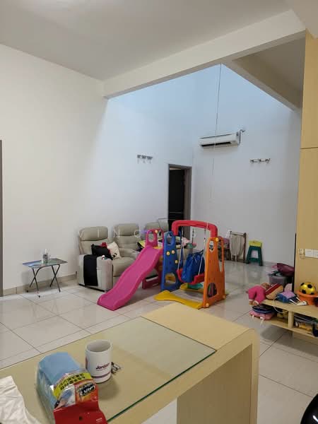 Rumah Berkembar untuk Dijual di Iskandar Puteri (Nusajaya) (Johor) - Vincy Sia - Living Room - PropertyGuru.com.my