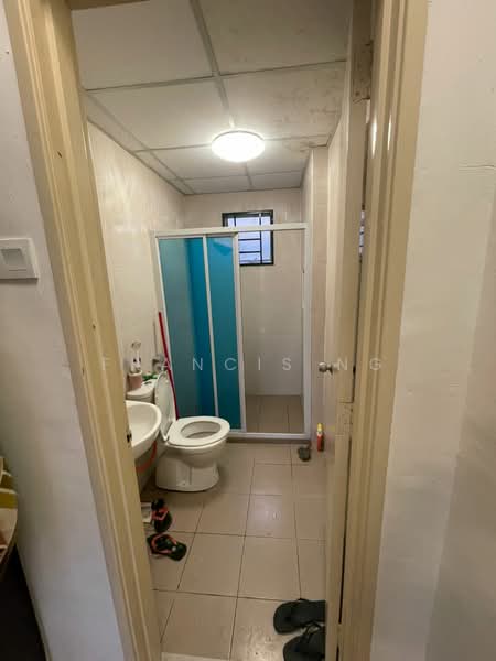 Service Residence for Sale at OUG Parklane - Francis Ng - Bathroom - PropertyGuru.com.my