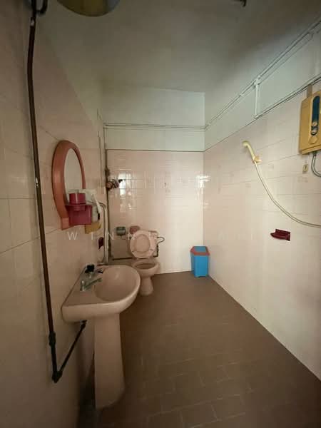 Shop / Office for Rent in Johor Bahru (Johor) - Winnie Tan - Bathroom - PropertyGuru.com.my