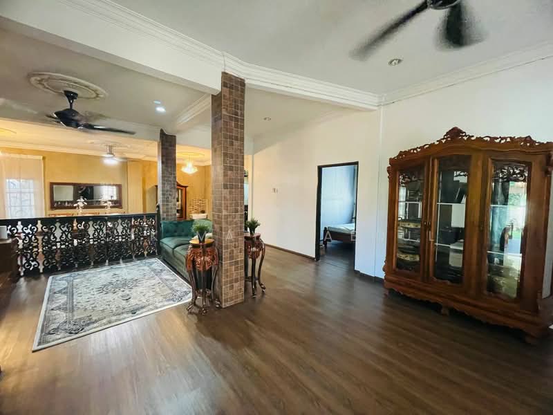 Bungalow for Sale in Gombak (Kuala Lumpur) - Cik Maya Abdul - Living Room - PropertyGuru.com.my