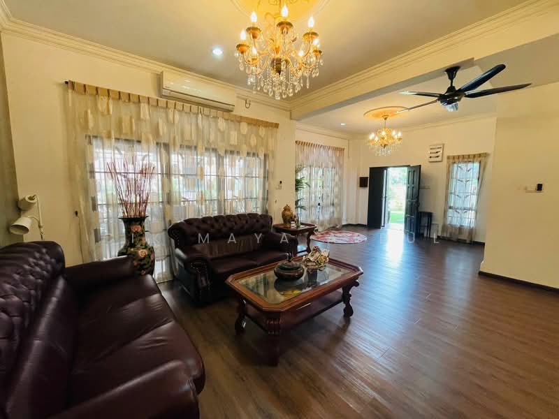 Bungalow for Sale in Gombak (Kuala Lumpur) - Cik Maya Abdul - Living Room - PropertyGuru.com.my