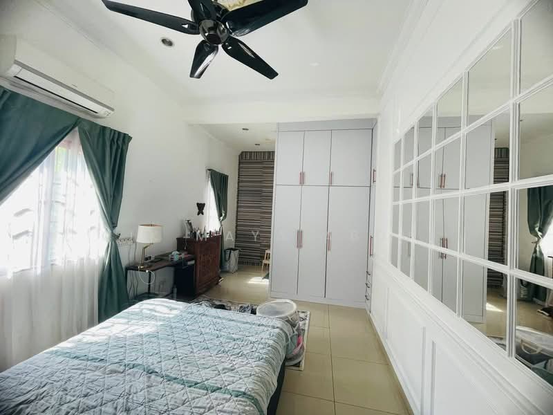 Bungalow for Sale in Gombak (Kuala Lumpur) - Cik Maya Abdul - Bedroom - PropertyGuru.com.my