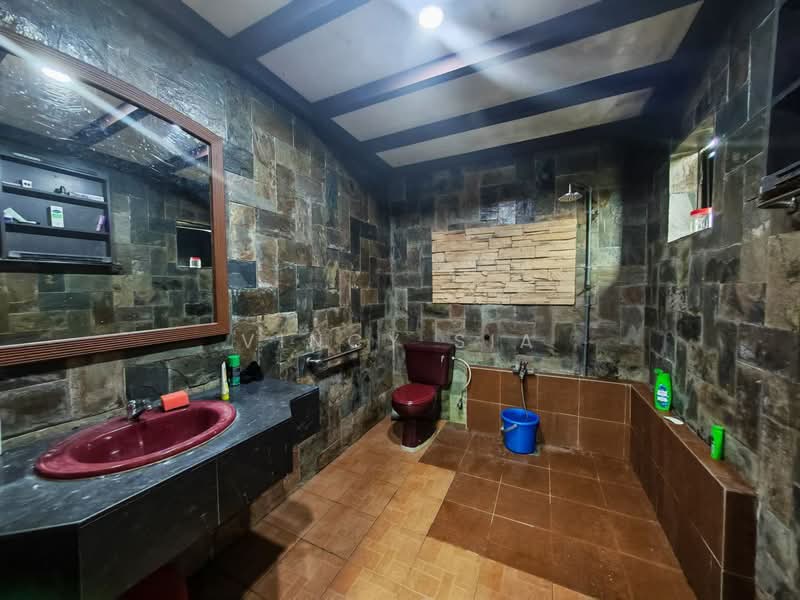 Rumah Teres 2 Tingkat untuk Dijual di Skudai (Johor) - Vincy Sia - Bathroom - PropertyGuru.com.my