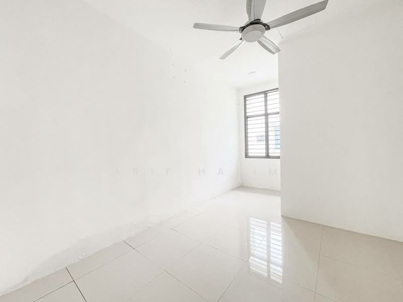 Rumah Teres untuk Dijual di Taman Saujana KLIA (Sepang) - Arif Halim Halim - PropertyGuru.com.my