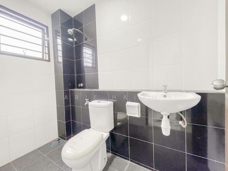 Rumah Teres untuk Dijual di Taman Saujana KLIA (Sepang) - Arif Halim Halim - PropertyGuru.com.my