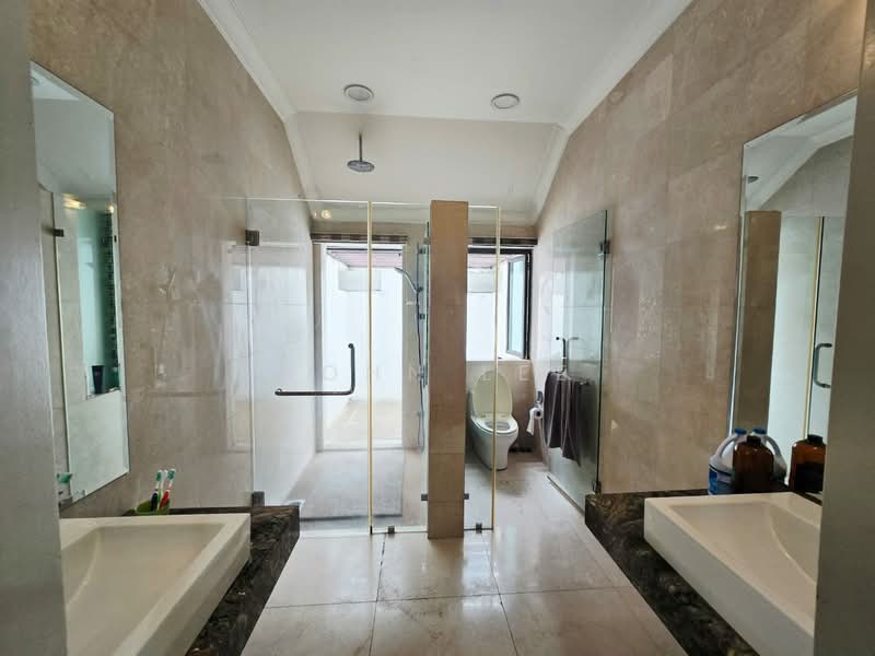 Bungalow for Sale in Bandar Kinrara Seksyen 1 (Bandar Kinrara) - John Lee - Bathroom - PropertyGuru.com.my