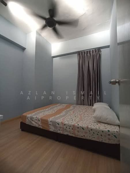 Servis Apartment untuk Dijual di Residences @ 1 Tebrau - Azlan Ismail aiproperty - Bedroom - PropertyGuru.com.my